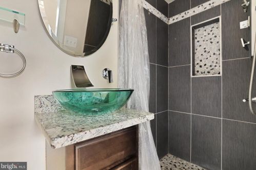 1269 16 St, Washington DC 20002-2555 exterior