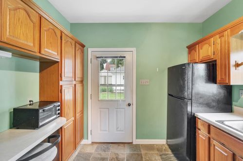 205 Littlewood St, Pittsburgh PA 15223-1131 exterior