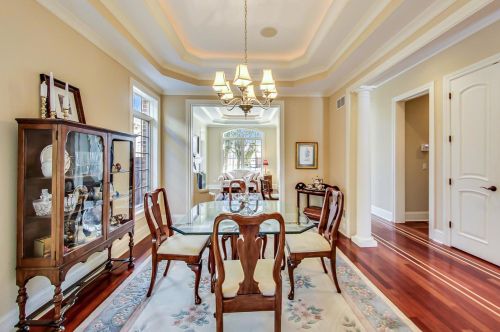 642 Euclid Ave, Elmhurst IL 60126-4338 exterior