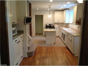 11308 Edgewater Dr, Cleveland OH  44102-6143 exterior