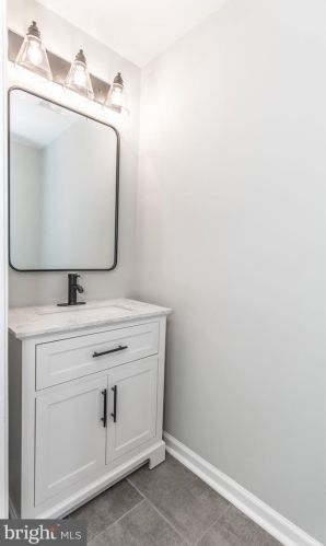 1915 Franklin St, Philadelphia PA 19122-2015 exterior