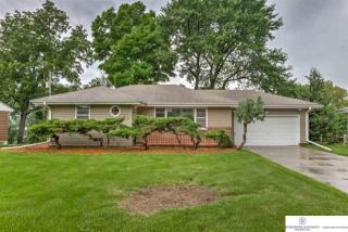 702 67th St, Omaha, NE 68106-1105