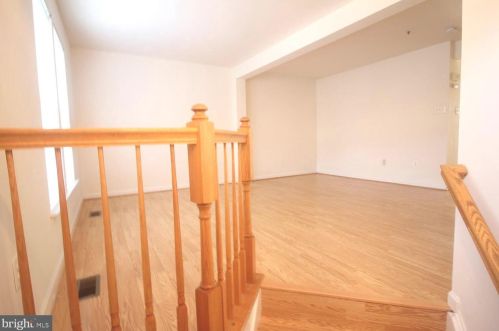 10410 Heathside Way, Rockville MD  20854-6345 exterior