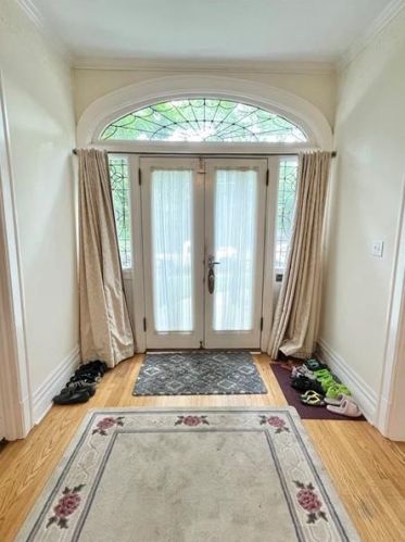 1084 Shady Ave, Pittsburgh PA  15232-2913 exterior