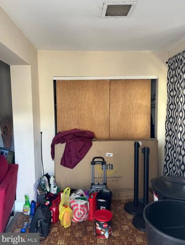 121 3 St, Darby PA 19023-2606 exterior