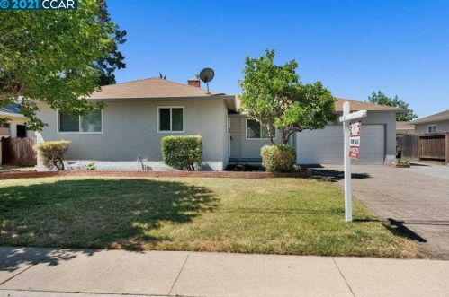 1829 Silverwood Dr, Concord, CA 94519-1435