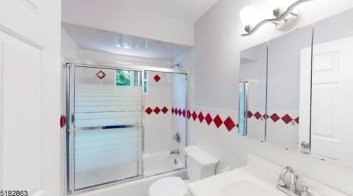 6 Malanga Ct, Scotch Plains NJ exterior