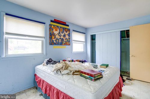 1503 Cool Spg Dr, Alexandria VA 22308-1619 exterior