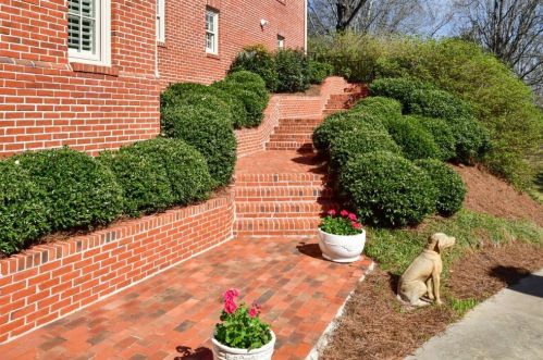 310 Berwicke Cmn, Atlanta GA 30342-2856 exterior