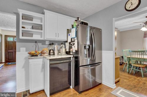 1108 Bollinger Rd, Littlestown PA 17340-9146 exterior