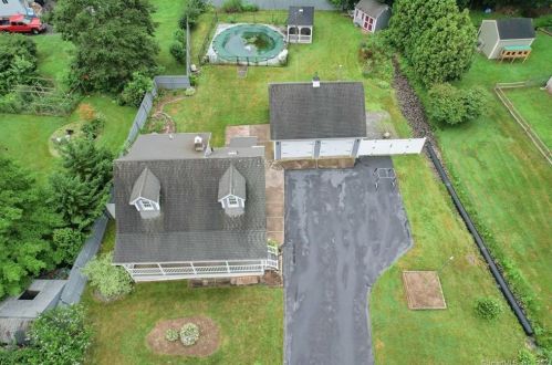 310 Main St, Meriden CT 06450-6047 exterior