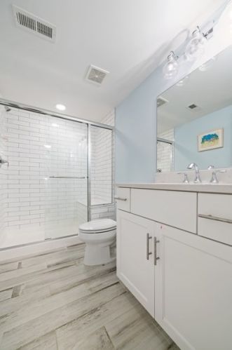 697 Parkside Ave, Elmhurst IL 60126-5029 exterior