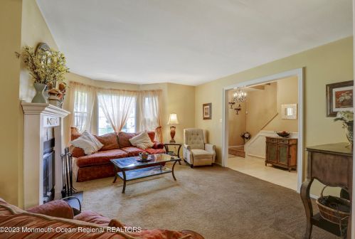 147 Archery Ct, Old Bridge, NJ 08857-3227