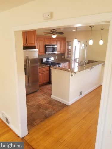 904 Alabama Ave, Washington DC  20032-4247 exterior