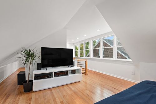 6338 Bryant St, Pittsburgh PA  15206-1703 exterior