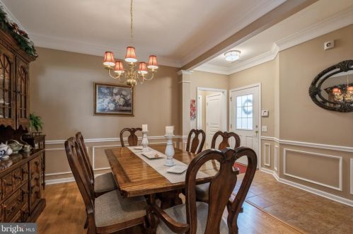 3 Falcon Ct, Trenton NJ 08690-2466 exterior