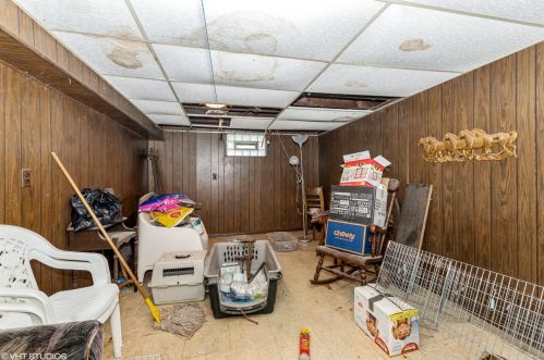 7713 Trumbull Ave, Chicago IL 60655-2555 exterior