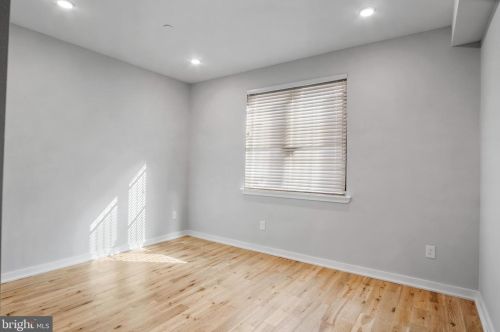 1945 Marshall St, Philadelphia PA 19122-1405 exterior