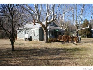 16000 Meridian Ave, Chester VA  23831-7227 exterior