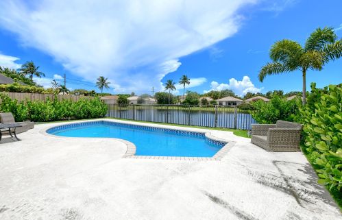 6650 24th Ter, Boca Raton FL  33496-3636 exterior