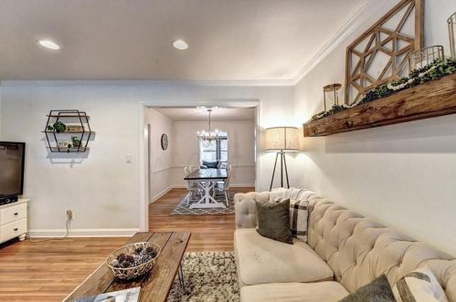 1631 Dresden Dr, Atlanta GA 30319-3633 exterior