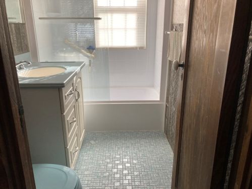 87 Balfour Dr, Springfield MA 01118-1137 exterior