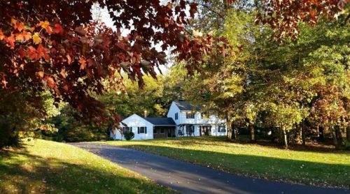 11 Charnley Rd, Enfield, CT 06082-4816