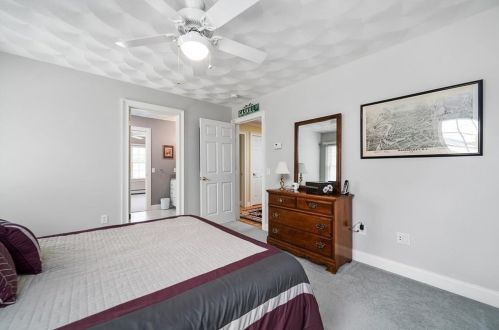 97 Gaskill St, Woonsocket RI 02895-1011 exterior