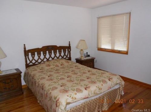 70 Scott Dr, Middletown NY 10941-1112 exterior