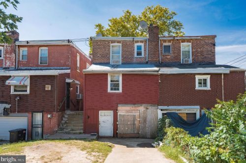 733 Wilson St, Chester PA 19013-2129 exterior