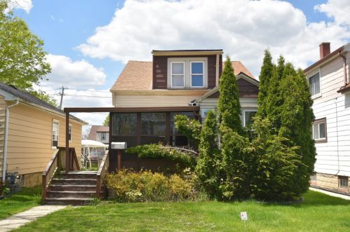 4827 46th St, Milwaukee, WI 53218-4410