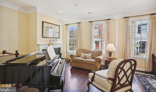 321 Fayette St, Alexandria VA 22314-2434 exterior