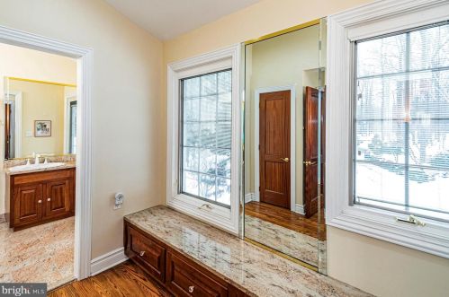 76 Pettit Pl, Princeton NJ 08540-7645 exterior