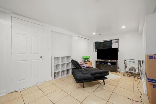 3010 Keating Ave, Chicago IL 60712-3412 exterior