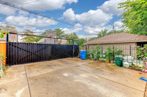 5354 Marshfield Ave, Chicago IL 60620-4958 exterior