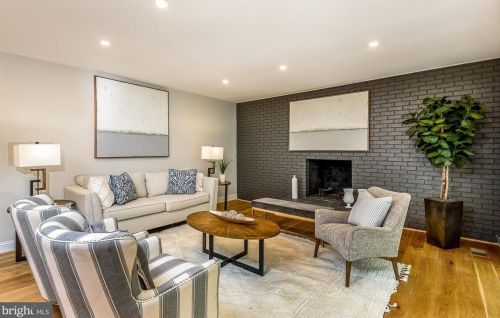 1209 Forestwood Dr, Mc Lean VA  22101-2603 exterior