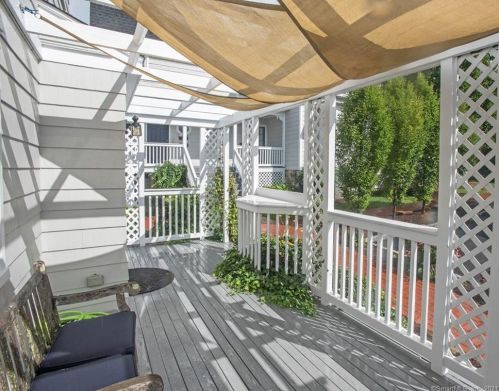 43 Prospect St, Ridgefield CT  06877-4611 exterior