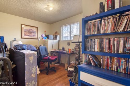 892 Glenn St, Tucson AZ  85705-4120 exterior