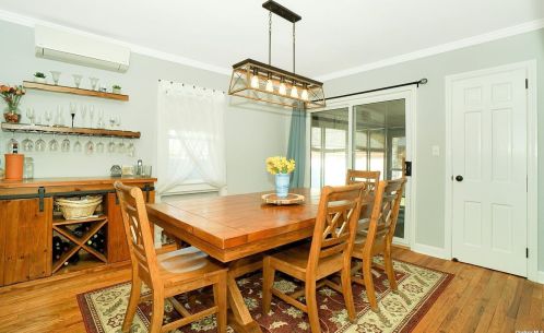 145 Chester St, Valley Stream NY 11580-4210 exterior