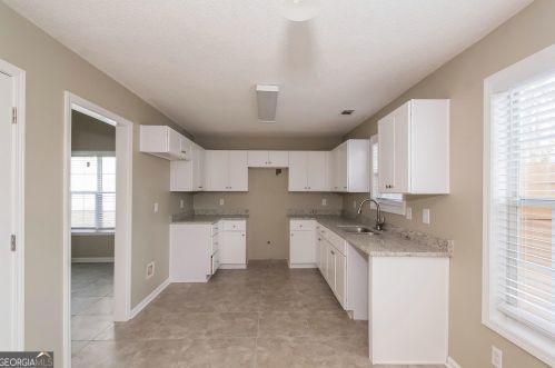 4449 Chestnut Lake Ave, Lithonia GA  30038-4547 exterior