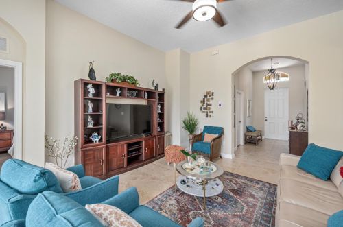 9927 Chadwick Dr, Fort Pierce FL 34987-2419 exterior