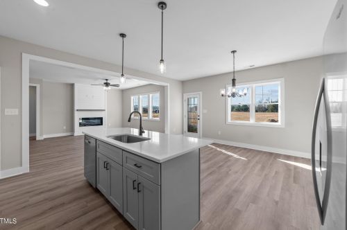 6041 Farmwood Loop, Wilson NC 27896-8010 exterior