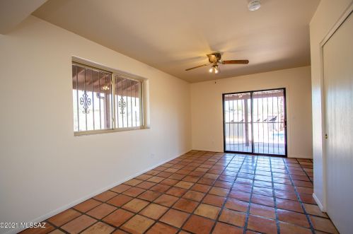 7437 Casablanca Dr, Tucson AZ 85704-1315 exterior