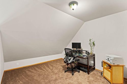 9372 Clovernook St, Milwaukee WI 53224-5211 exterior