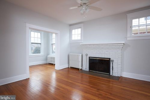 105 Masonic Vw Ave, Alexandria VA 22301-2203 exterior