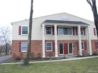 763 Maple Rd, Clawson, MI 48017-1184