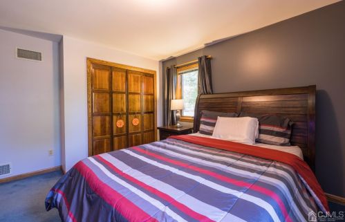 2350 Plainfield Ave, Piscataway NJ 08854-4045 exterior