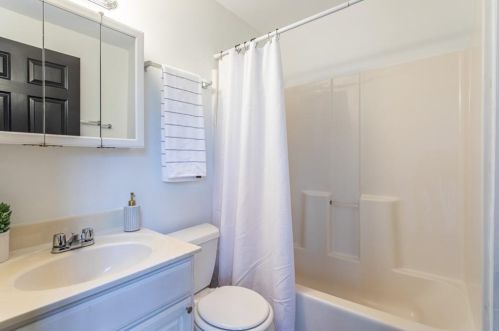 31 Montgomery St, Atlanta GA 30307-2843 exterior