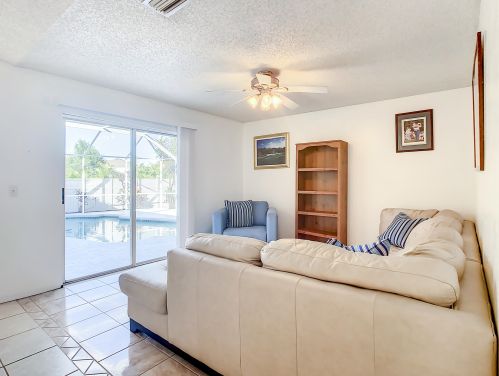 2761 Eagle Dr, Fort Pierce FL 34984-8919 exterior