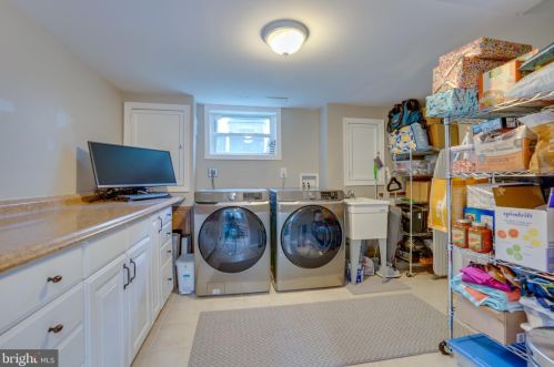 2813 Memorial St, Alexandria VA  22306-1743 exterior